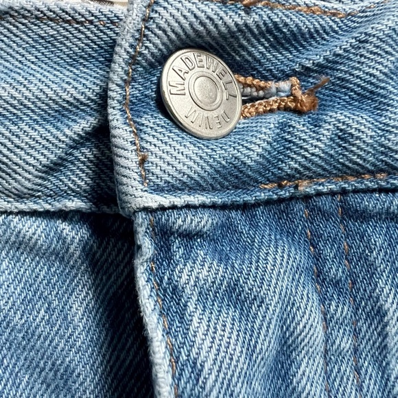 Madewell Relaxed Denim Shorts in Rosemount Wash: Destroyed Hem Edition - Picture 8 of 10